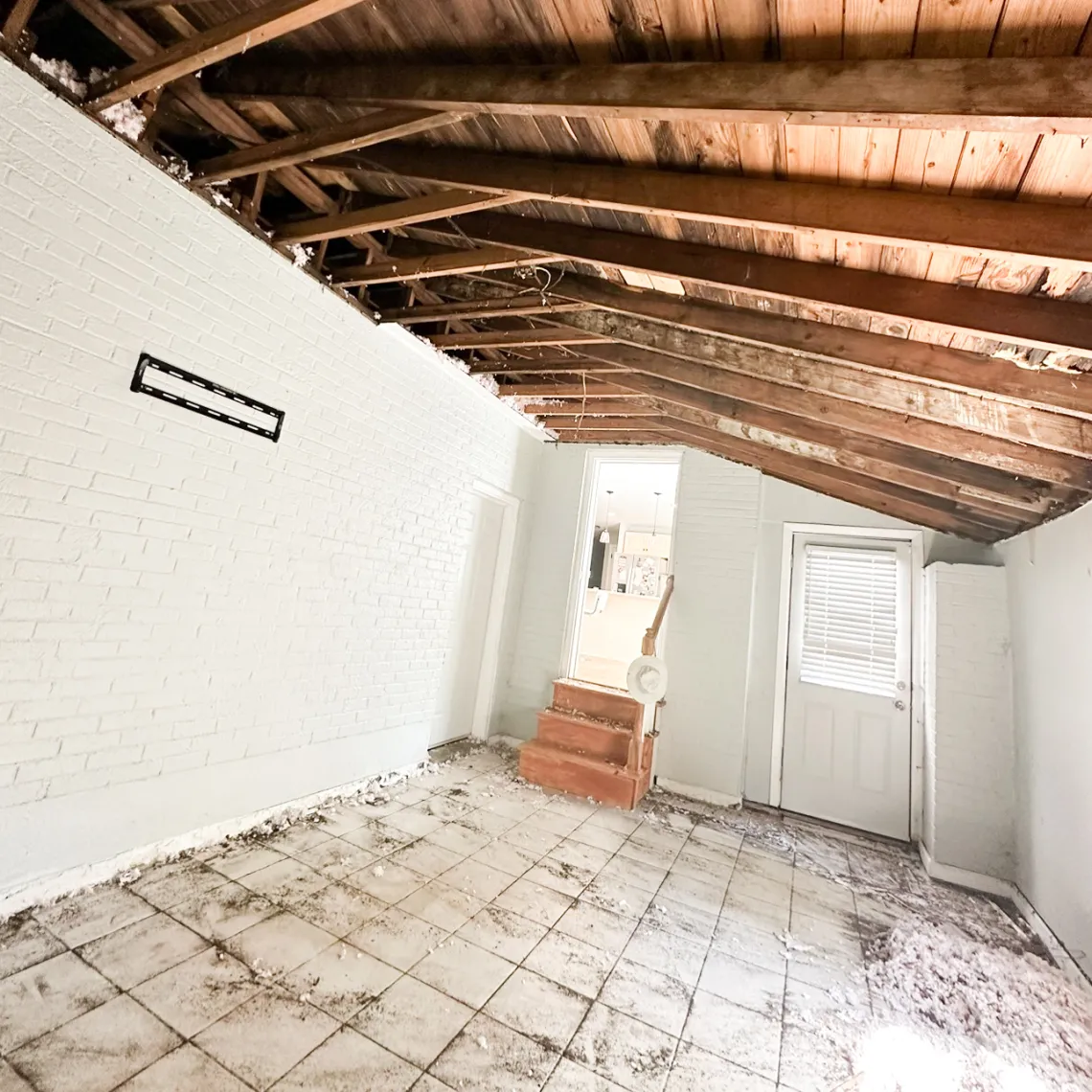 Room before renovation